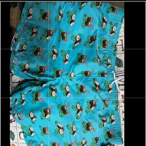 Men’s swim trunks
